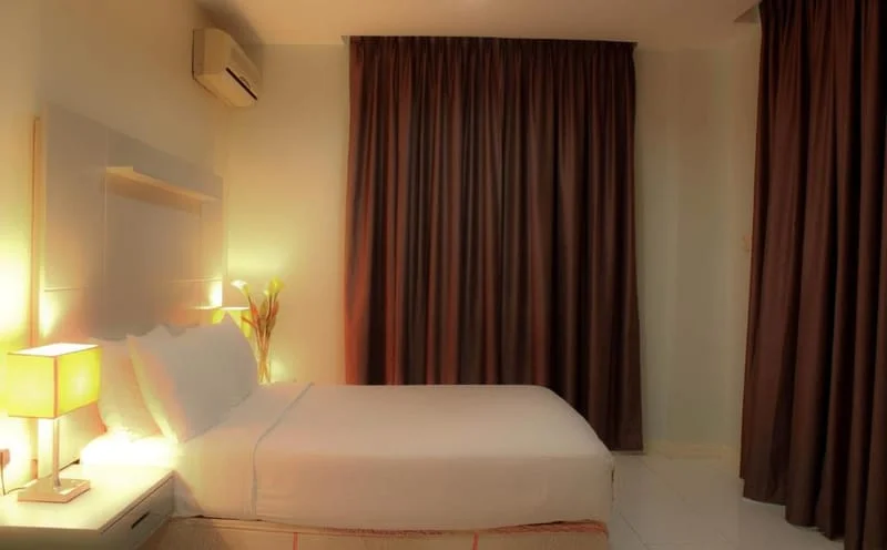  2 Queen Bedroom + 2 Single Bed + Living Room